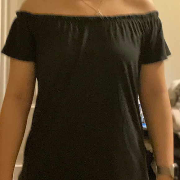 Black off the shoulder tee - Picture 2 of 2